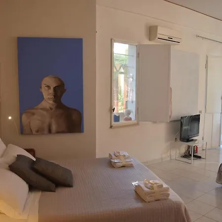 Apartment Artroom Garden Noto